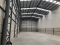 Amplia Bodega en alquiler, de 506.57 m2 de construcción y 607.57 m2 (869.52 v2) de terreno, ubicada en importante Complejo Industrial, sobre CA-09, de Amatitlán, con 1 baño, 5 puestos de estacionamiento e incluye persiana.