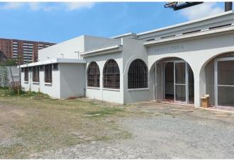 ALQUILER DE TERRENO EN ZONA 10, CIUDAD DE GUATEMALA - Image 1