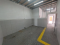 Amplia ofibodega en alquiler, de 126 m2 de los cuales 72 m2 son de bodega y 54 m2 de oficinas, ubicada en importante conjunto, de Zona 14, con 2 baños y 2 puestos de estacionamiento.