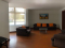 Cómodo apartamento amoblado para la venta o alquiler, de 81.5 m2, con una excelente ubicación sobre nivel bajo de prestigioso edificio en el sector Avenida Las Américas, de Zona 13, goza de salón social, gimnasio, sala de espera y más.