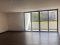 Hermoso apartamento en venta, de 243 m2, ubicado sobre la Avenida Las Américas, en estratégico sector de Zona 13, de la Ciudad de Guatemala, con 3 dormitorios, 2.5 baños, 1 almacén y 2 puestos de estacionamiento.