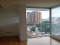 Impecable apartamento en venta, de 219.93 m2, ubicado en el conjunto residencial Atrium, de Zona 10, con área social, gimnasio, coffee shop, salón de eventos, jardín con parrillera, sala de cine, tienda de conveniencia, bar, piscina, sauna y jacuzzi.